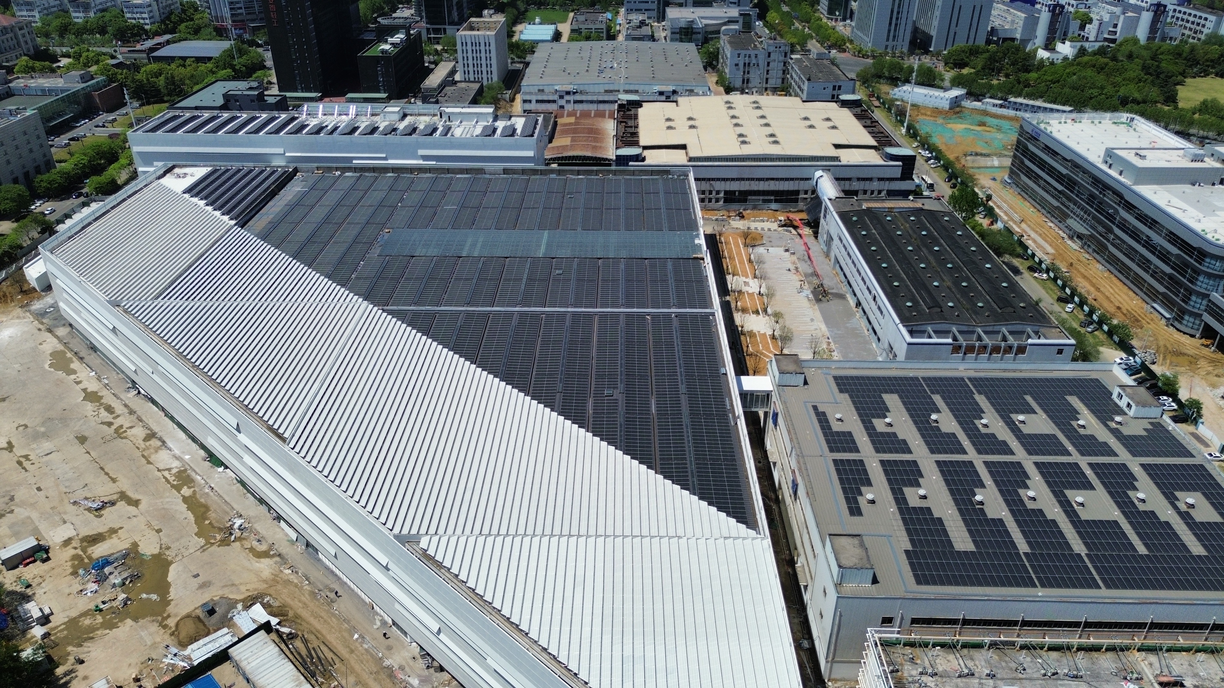 龙八头号玩家唯一新能源公司 | 合肥美的冰箱布式光伏项目并网发电